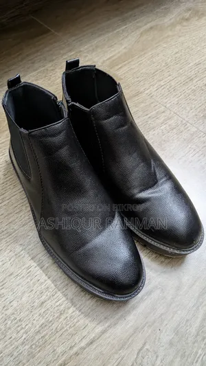 CAT Chelsea Boots