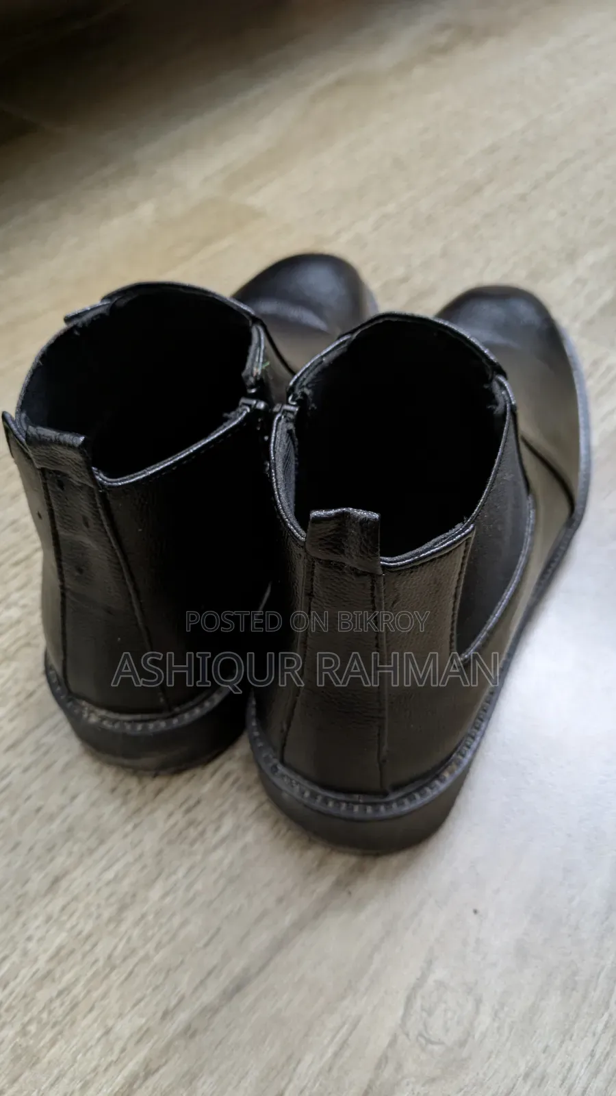CAT Chelsea Boots