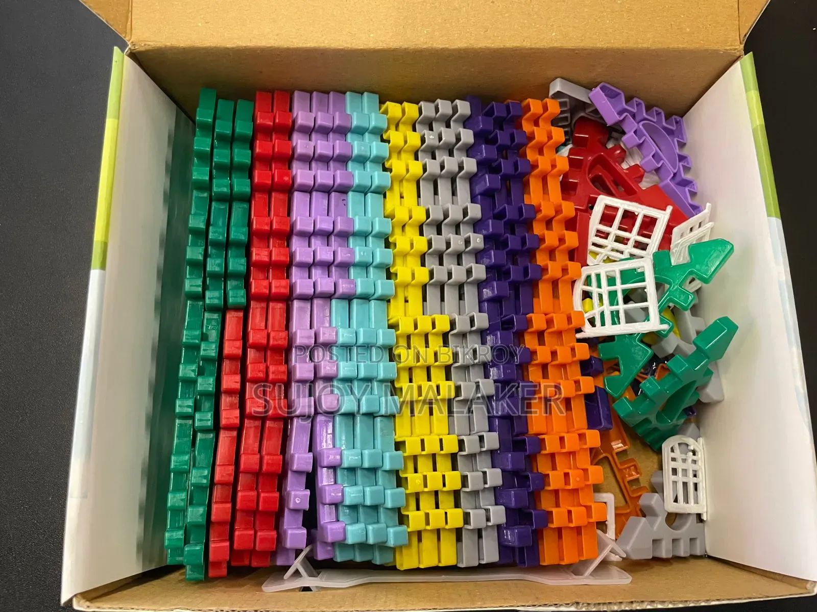 100+ PCS Building Blocks Box Set ( Toy for Kids)
