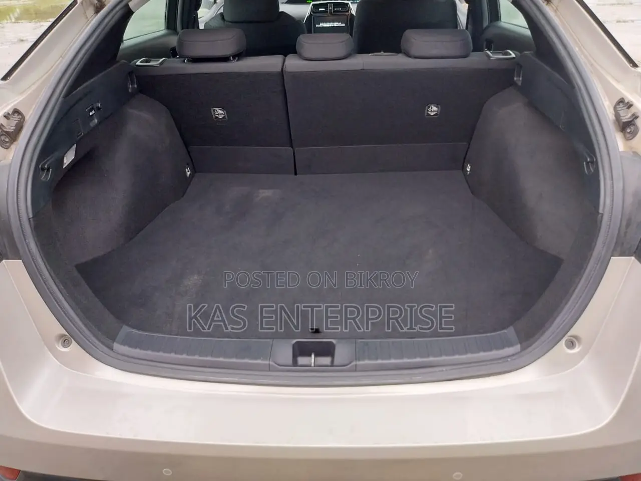 Toyota Prius 2021 Beige