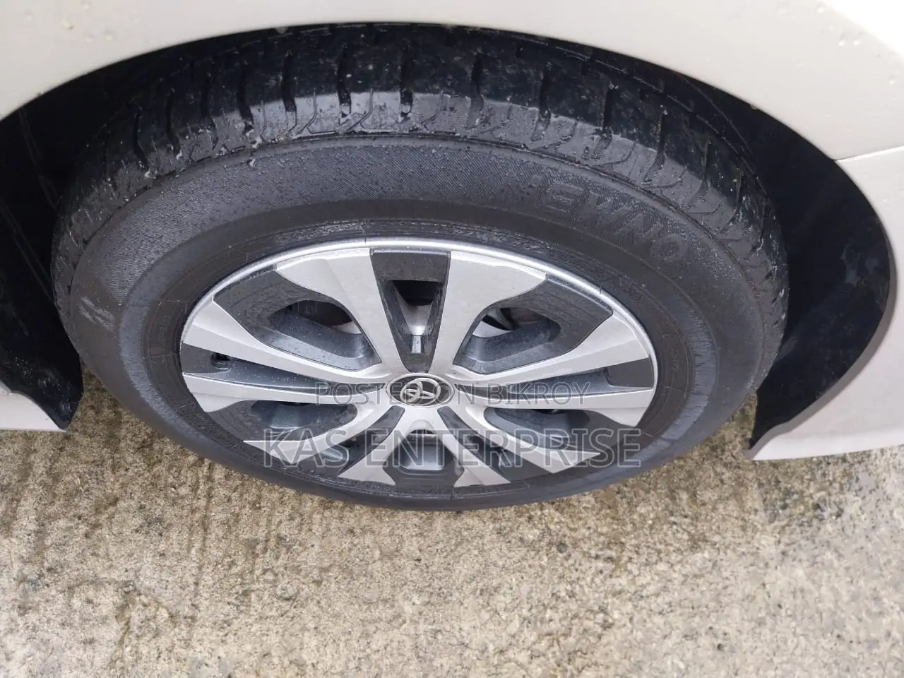Toyota Prius 2021 Beige