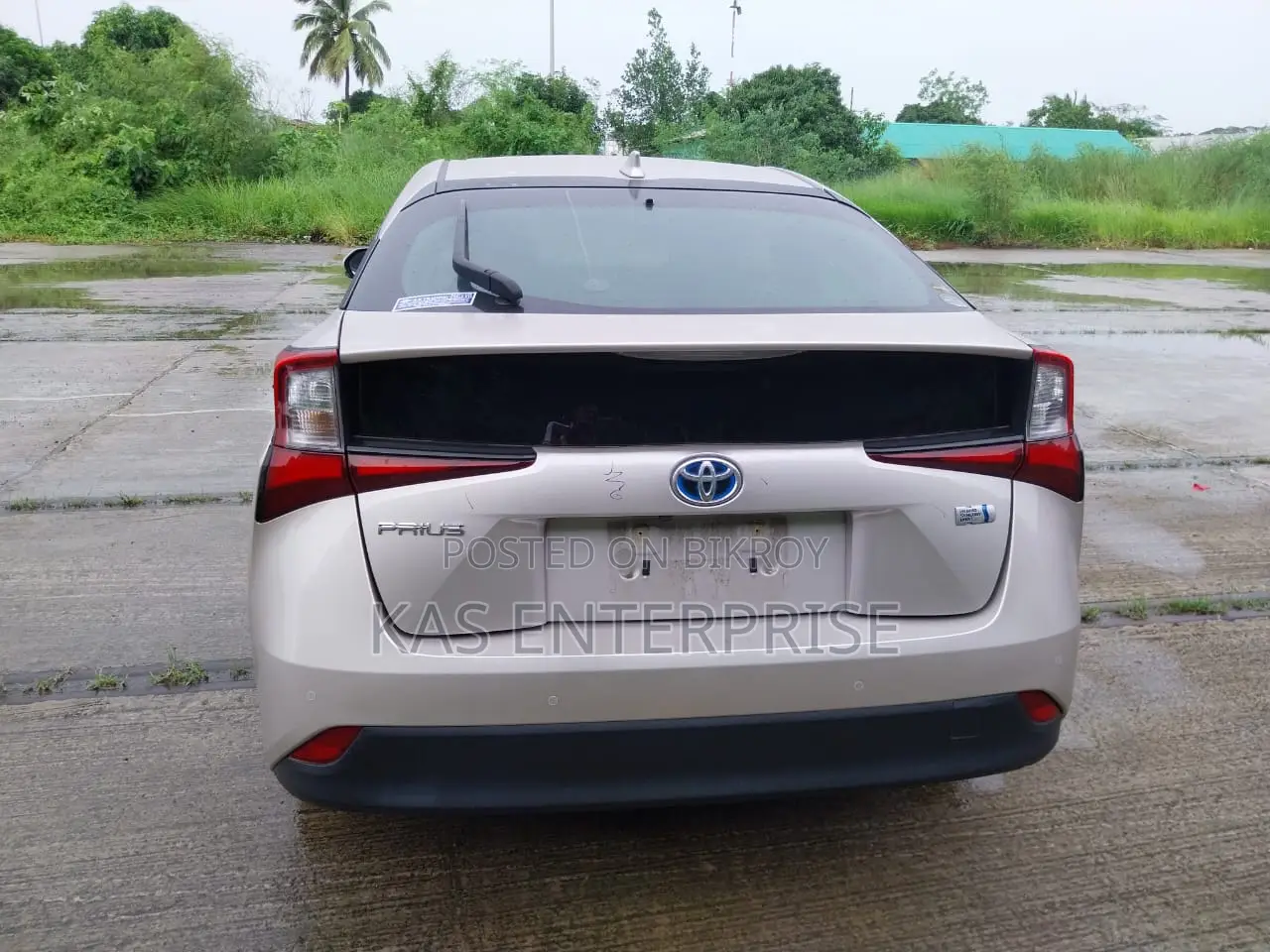 Toyota Prius 2021 Beige