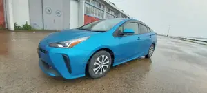 Toyota Prius 2021 নীল