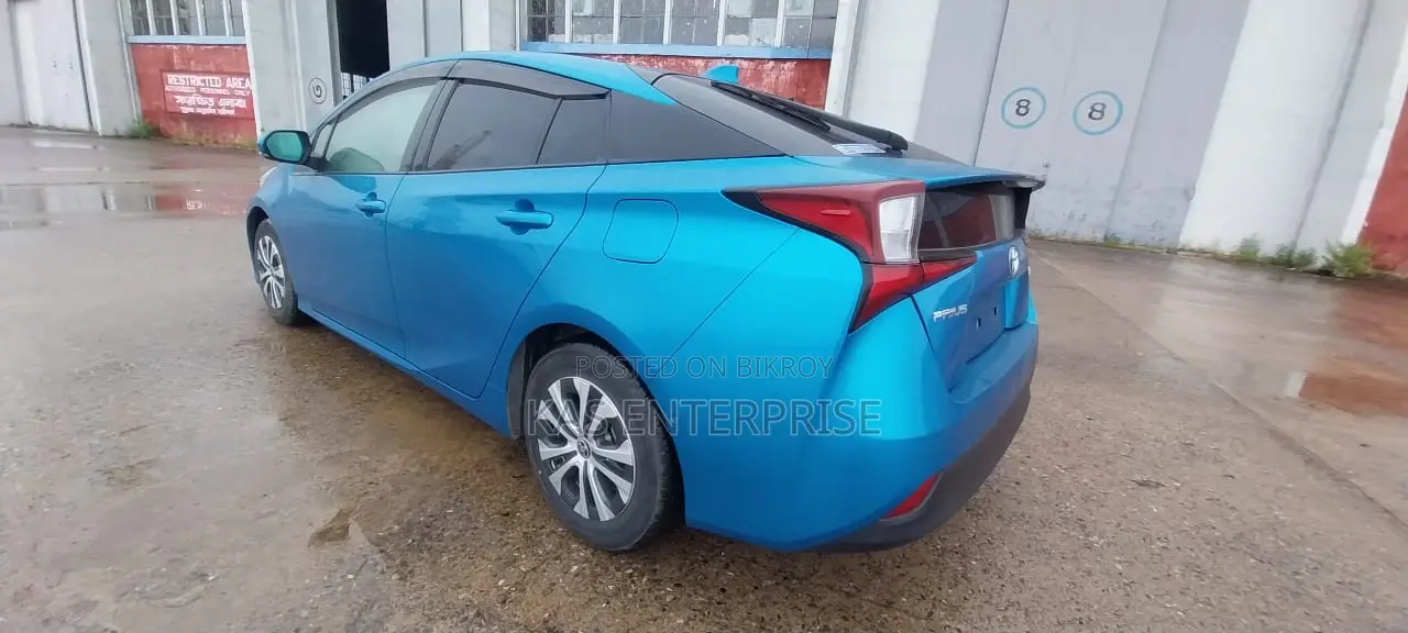 Toyota Prius 2021 নীল