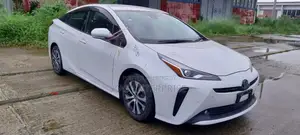 Toyota Prius 2021 White