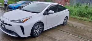Toyota Prius 2021 White