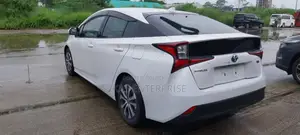Toyota Prius 2021 White