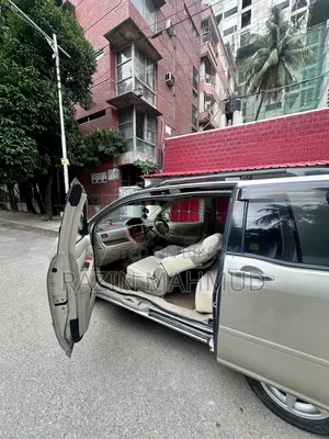 টয়োটা রাউম ১.৫ ফ্রন্ট-হুইল ড্রাইভ ২০০৫ গোল্ড