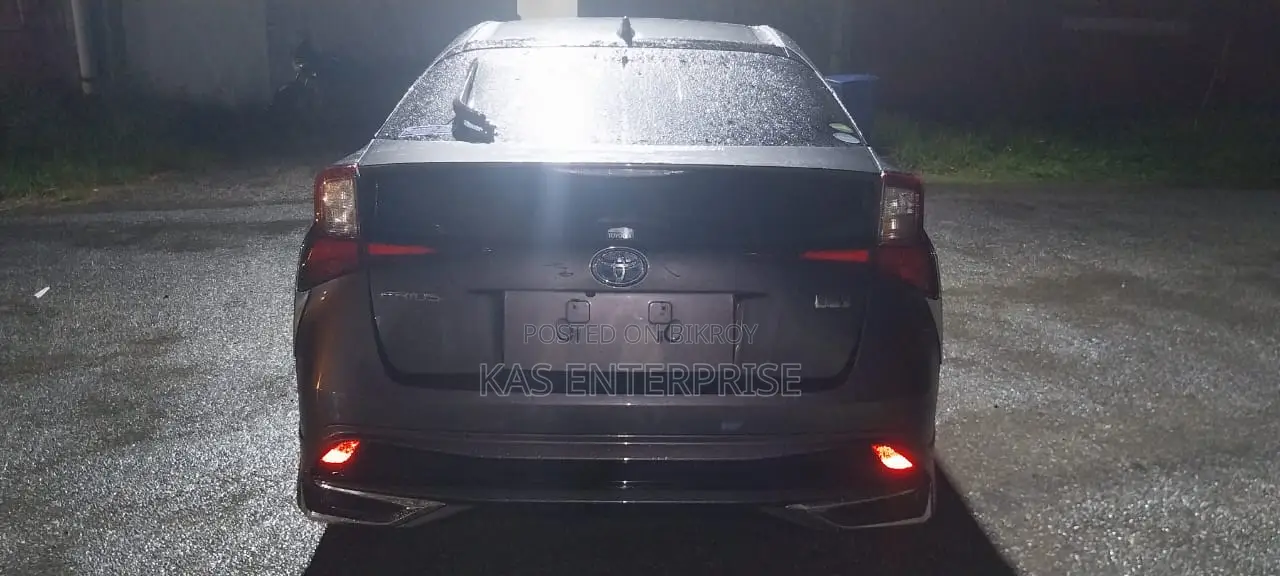Toyota Prius 2021 Gray