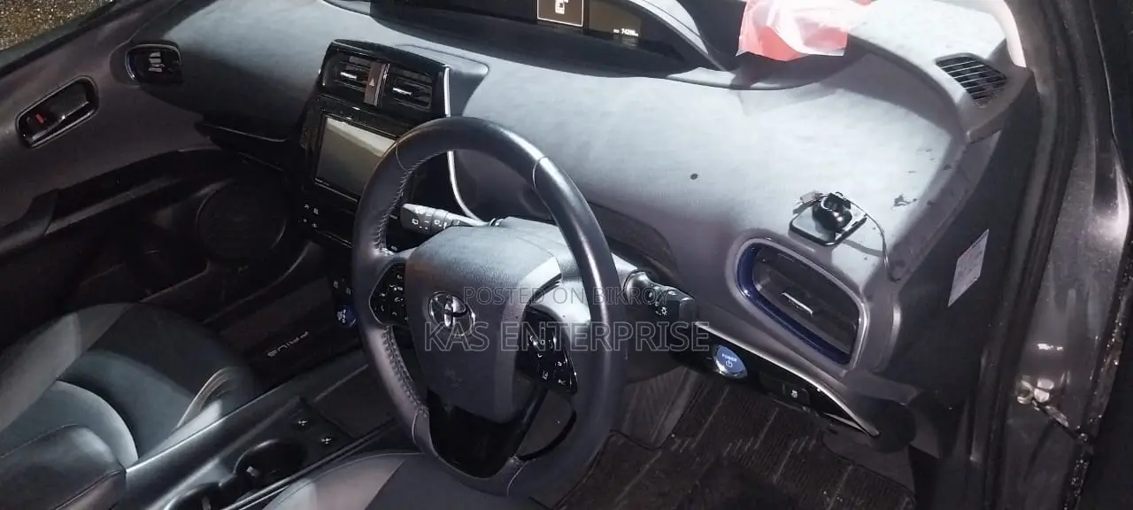 Toyota Prius 2021 Gray