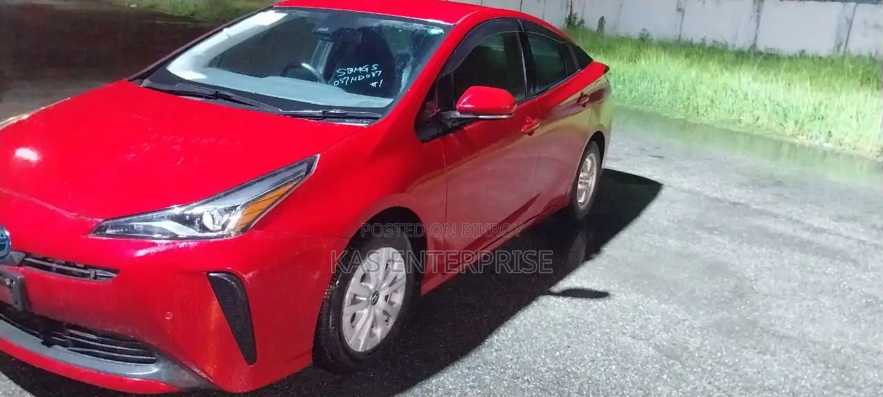 Toyota Prius 2021 Red