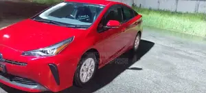 Toyota Prius 2021 Red