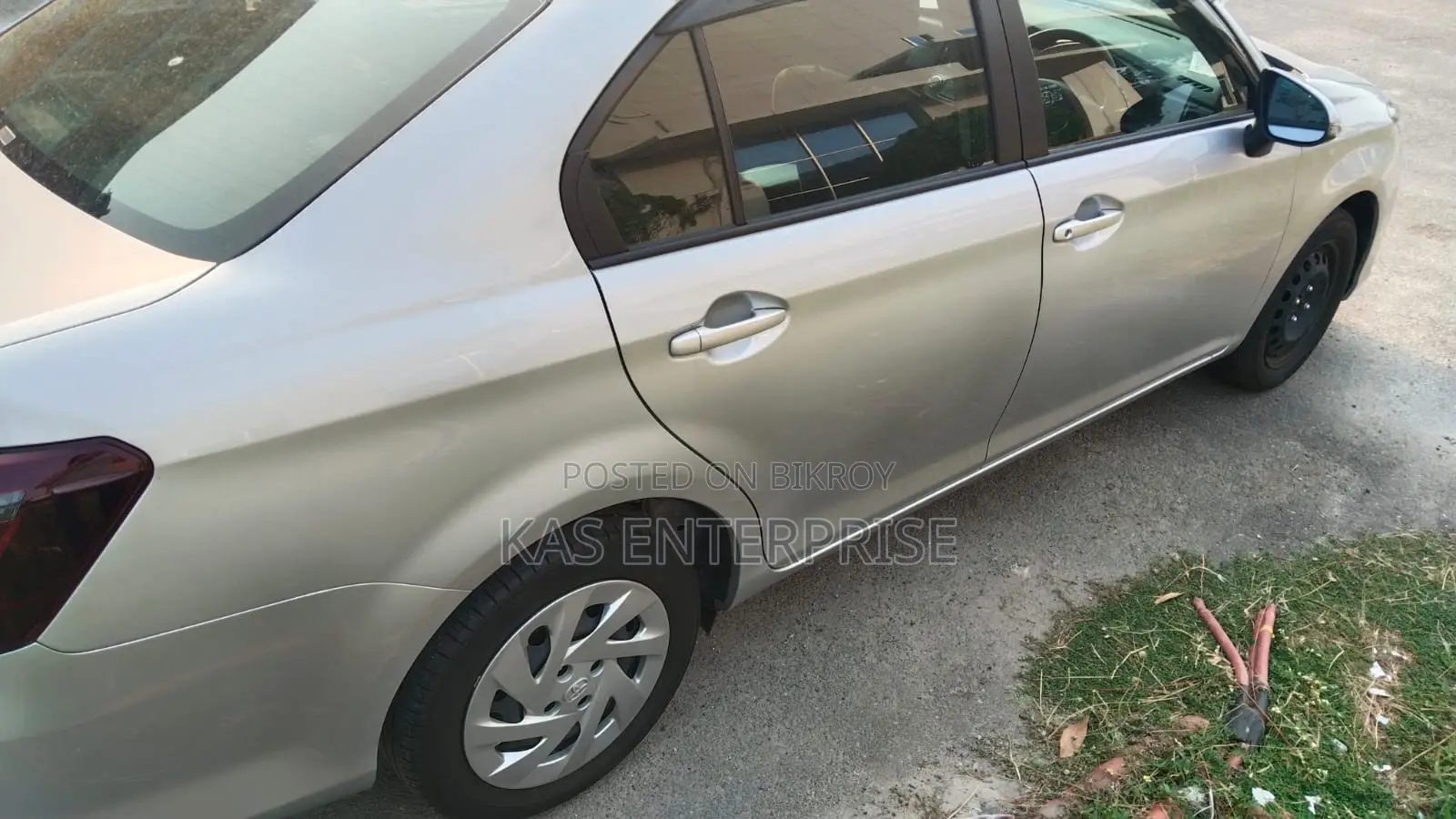 Toyota Axio 2023 Silver