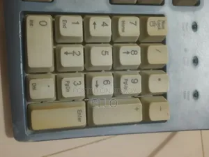 ওজি আইবিএম লুকিং কিবোর্ড