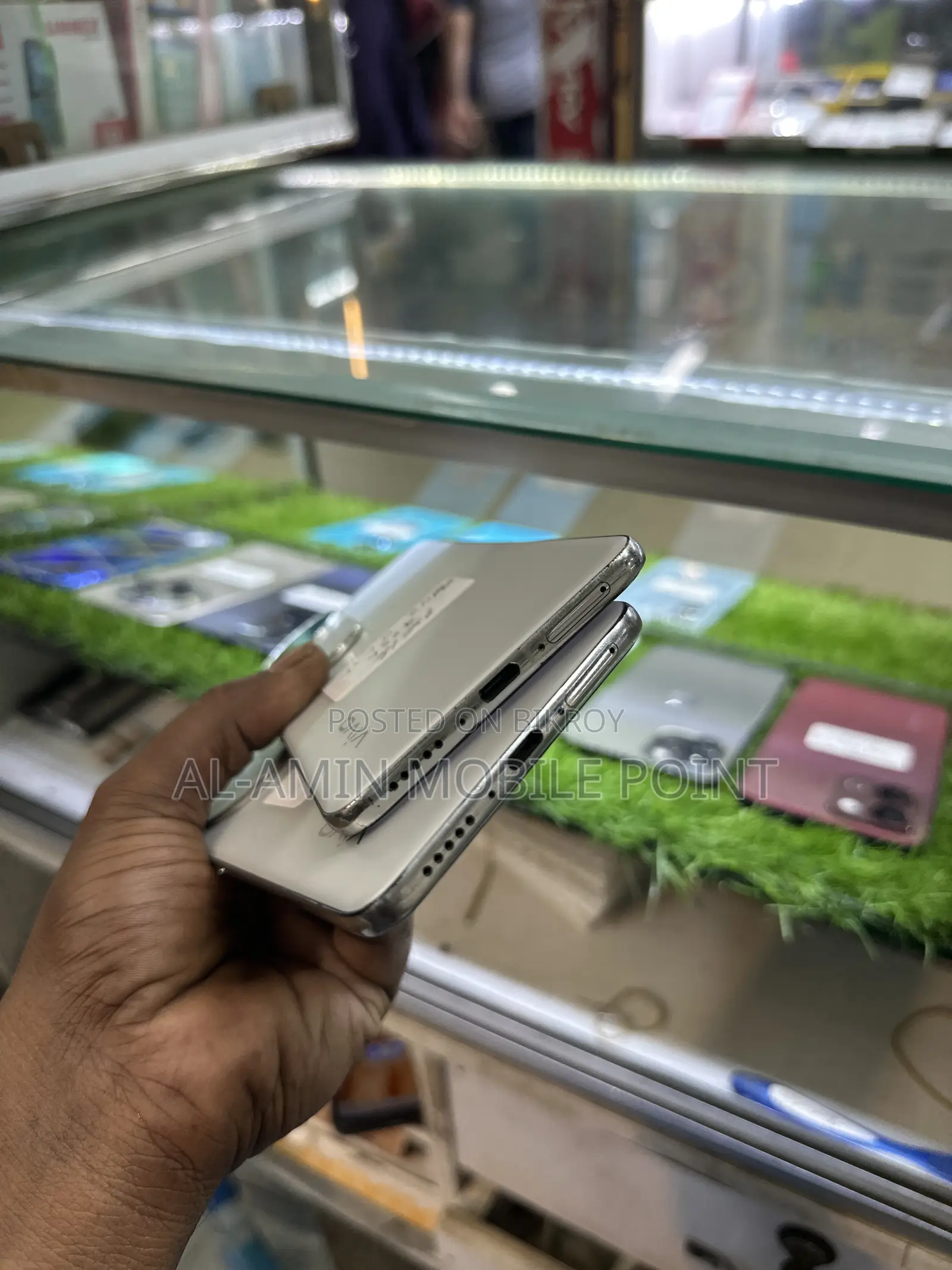 Vivo V50e 256 GB White