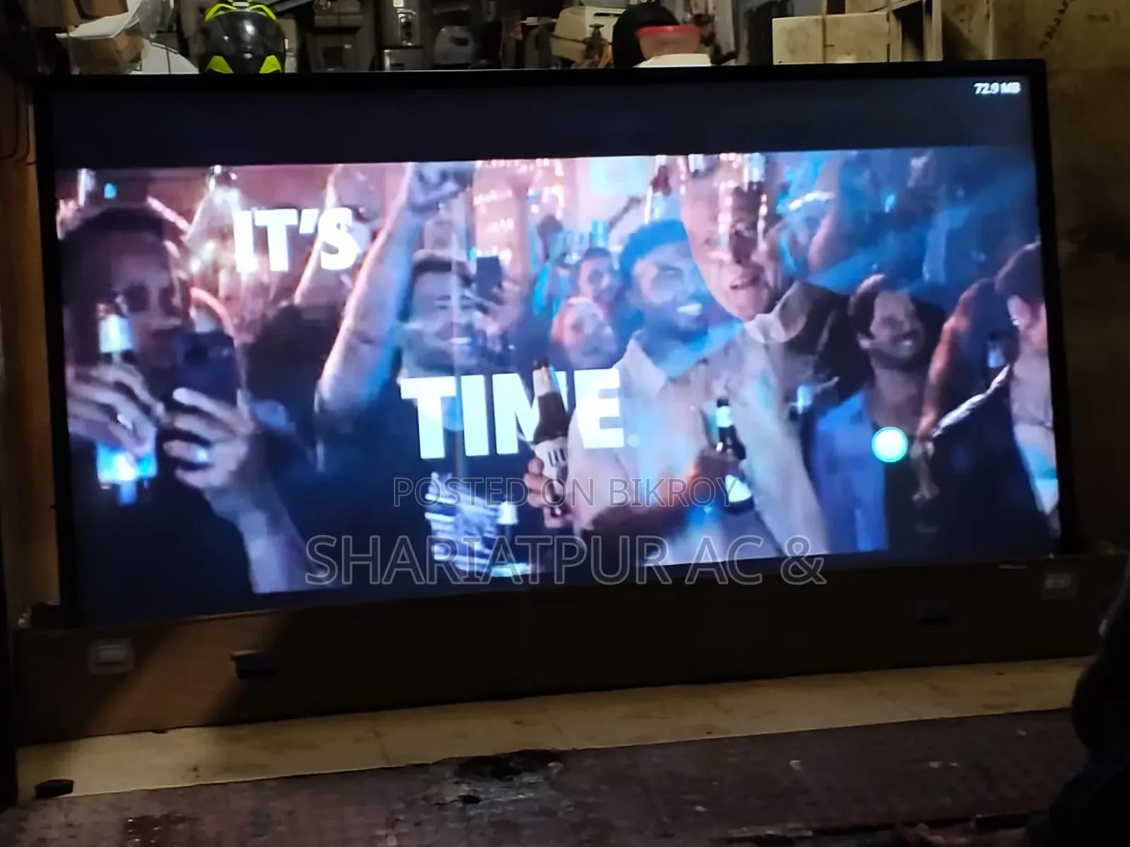 Hitachi TV 86"