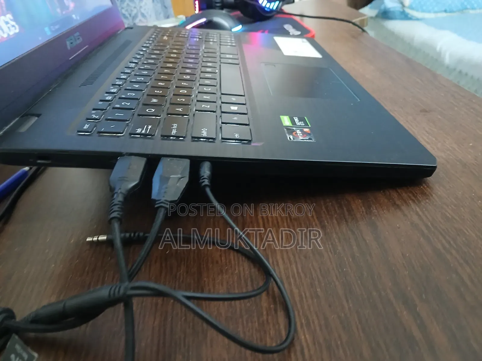 Laptop ASUS Vivobook 14 16GB AMD Ryzen 5 SSD 512GB