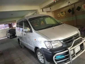 Toyota Noah 2005 Silver