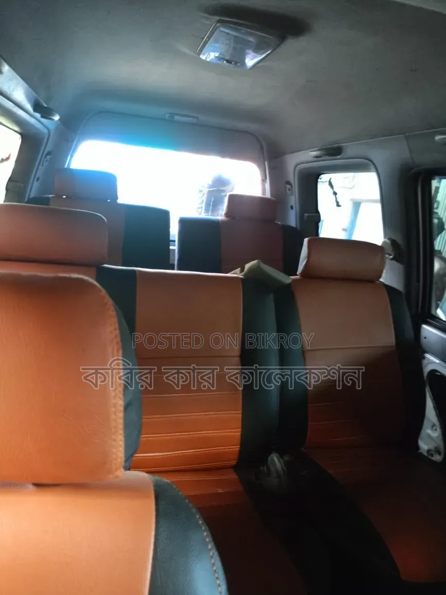 Toyota Noah 2005 Silver