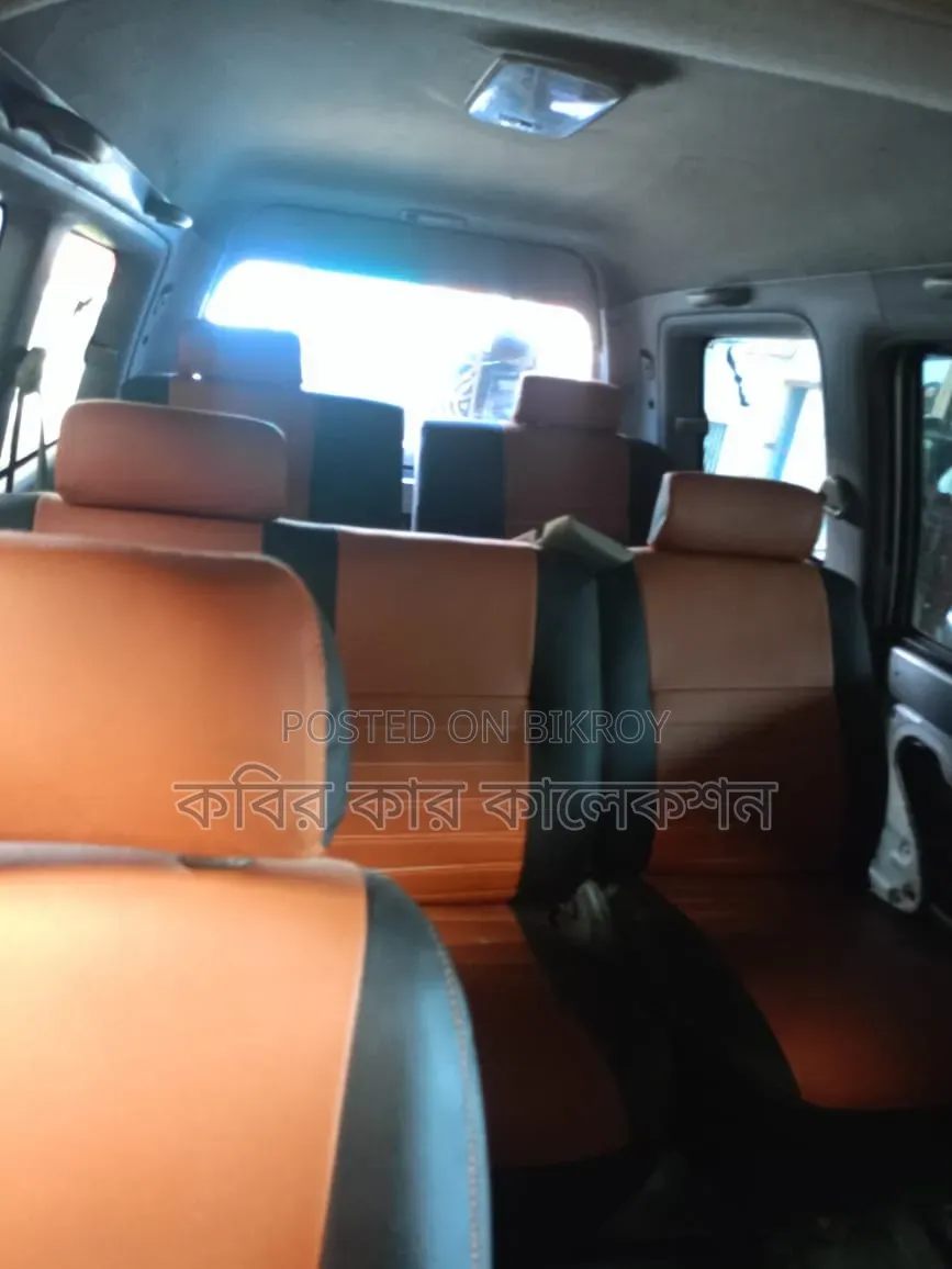 Toyota Noah 2005 Silver