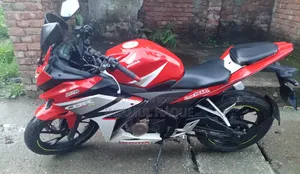 Honda CBR 2018 Red