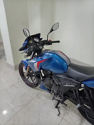 টিভিএস ২০১৮ নীল