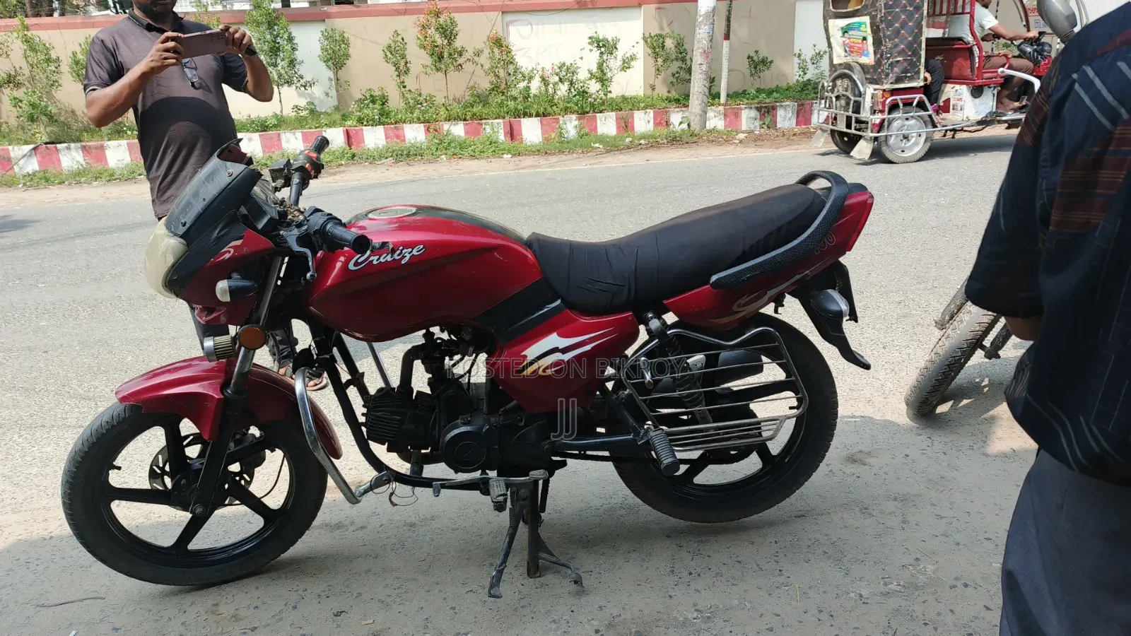 Walton Cruize 2016 Red