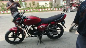 ওয়ালটন ক্রুজ ২০১৬ রেড