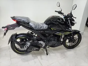 নিউ সুজুকি ২০২৫ ব্ল্যাক
