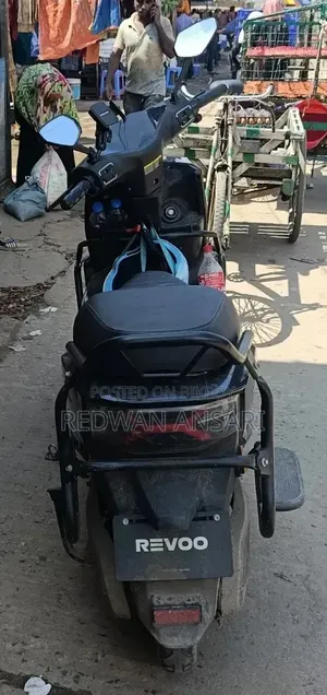 Revoo C32-Y 2025 Black