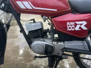 Suzuki 2001 Red