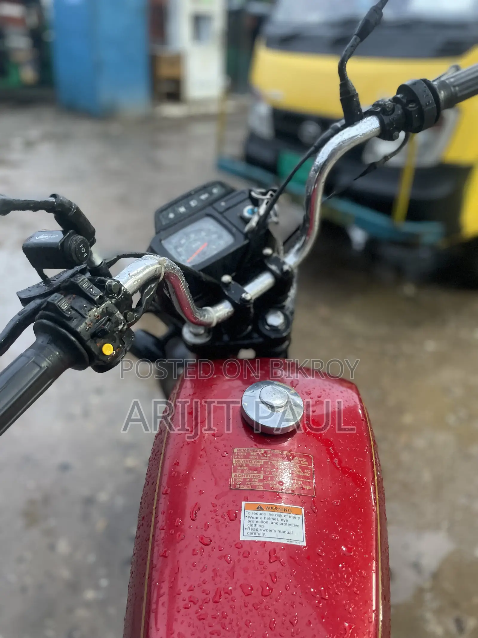 Suzuki 2001 Red