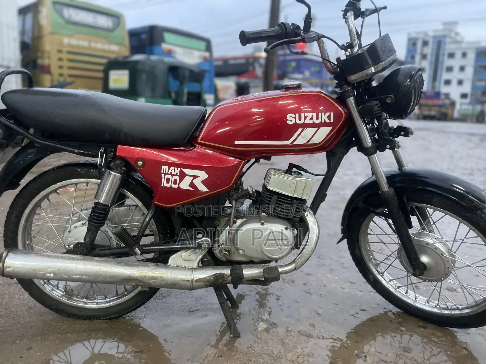 Suzuki 2001 Red