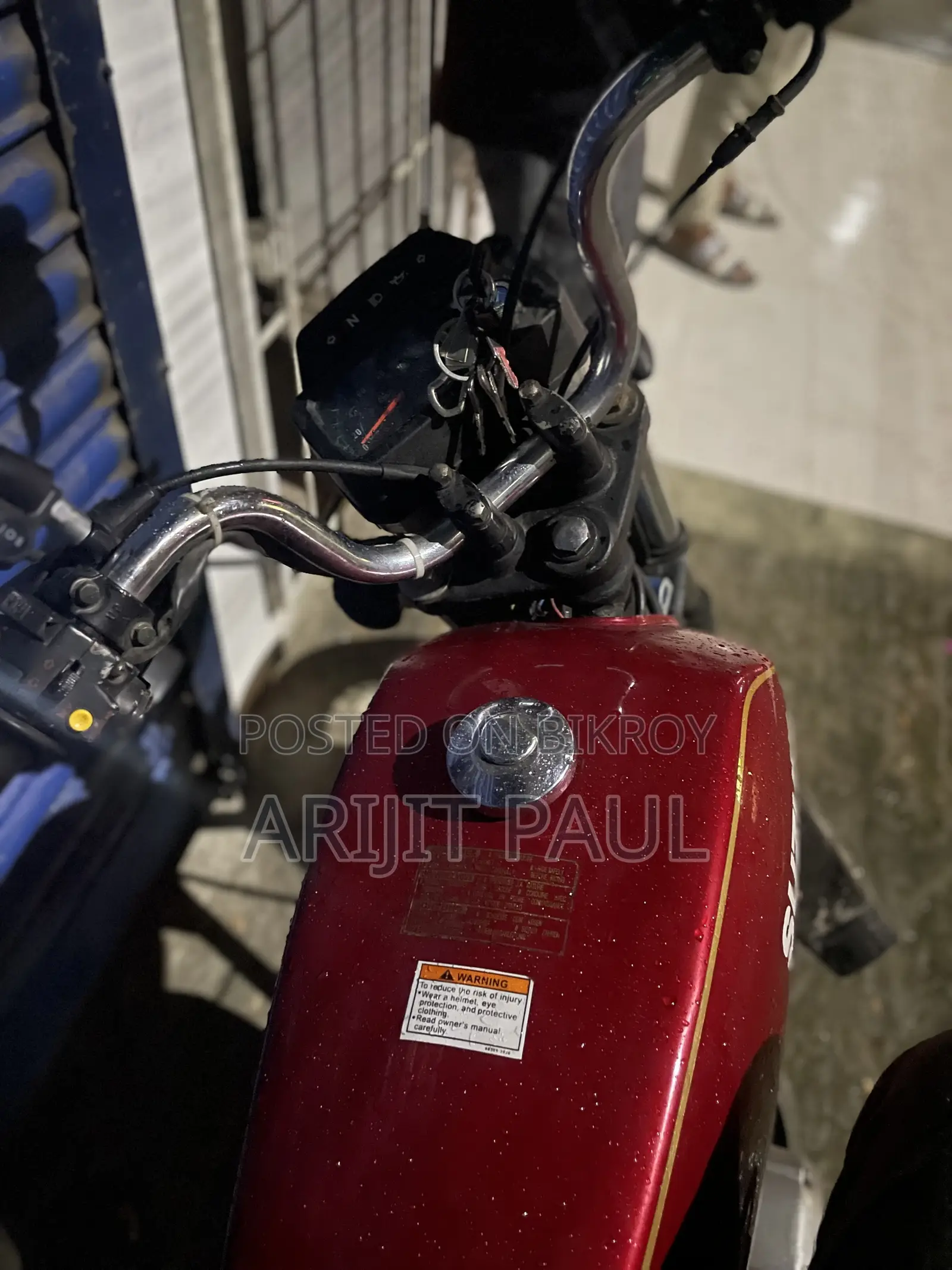 Suzuki 2001 Red