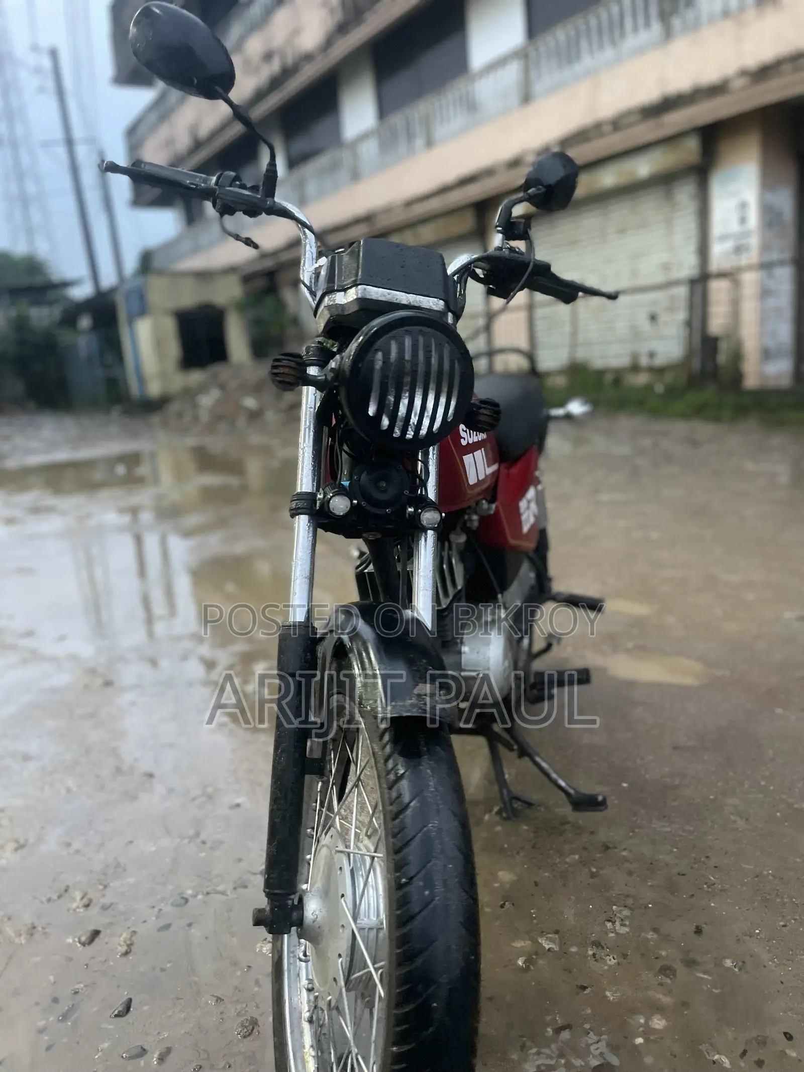 Suzuki 2001 Red
