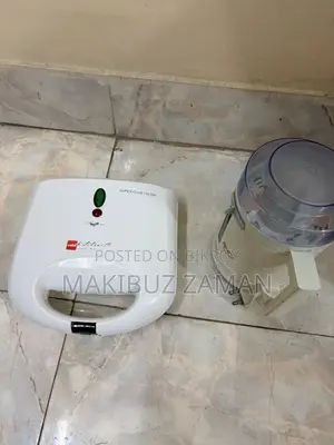 কম্বো- স্যান্ডউইচ মেকার, ব্র্যান্ড: সেলো। সাইট্রাস জুসার, ব্র্যান্ড: ফিলিপস।