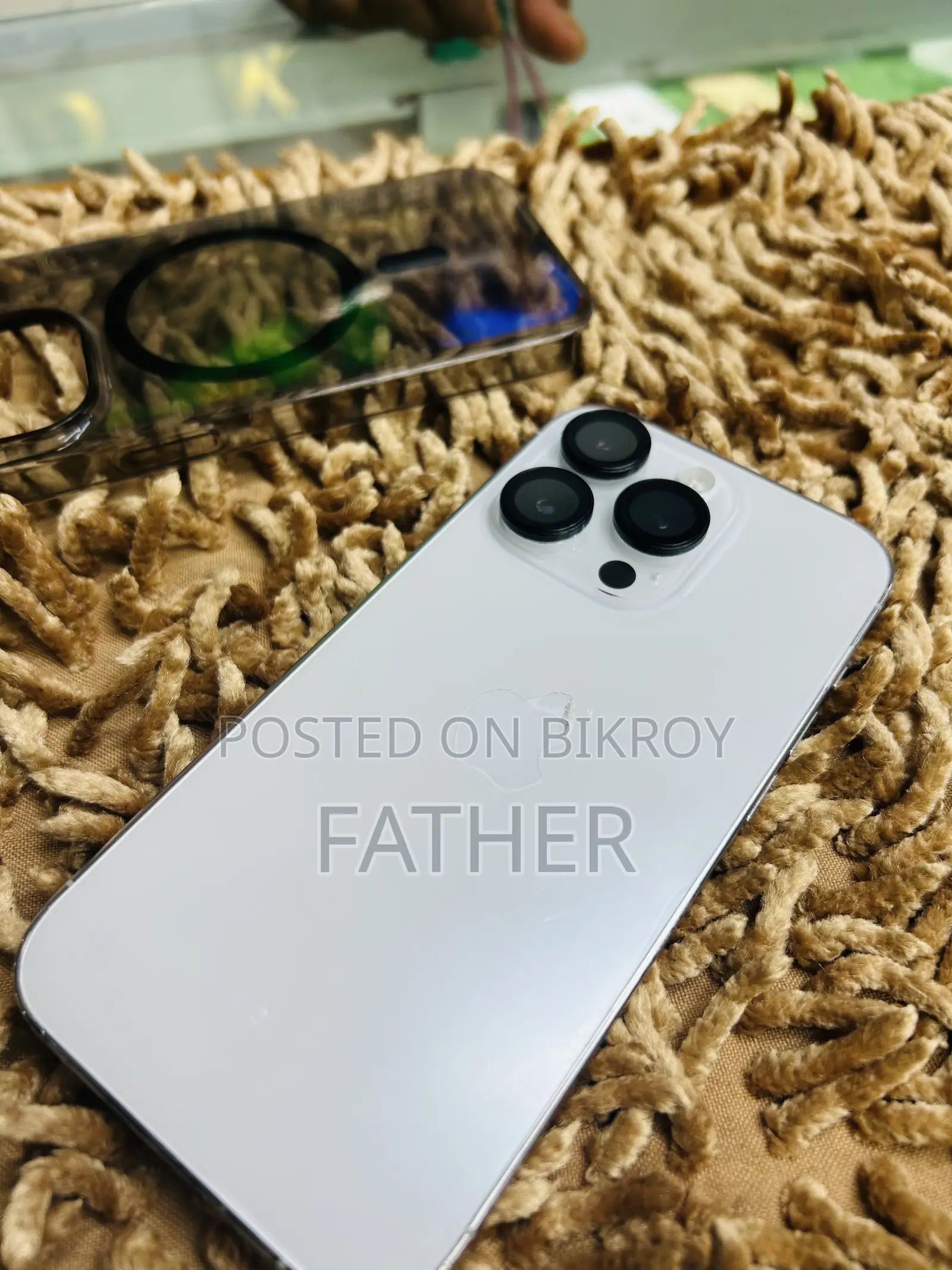 অ্যাপল আইফোন ১৪ প্রো ১২৮ জিবি সিলভার