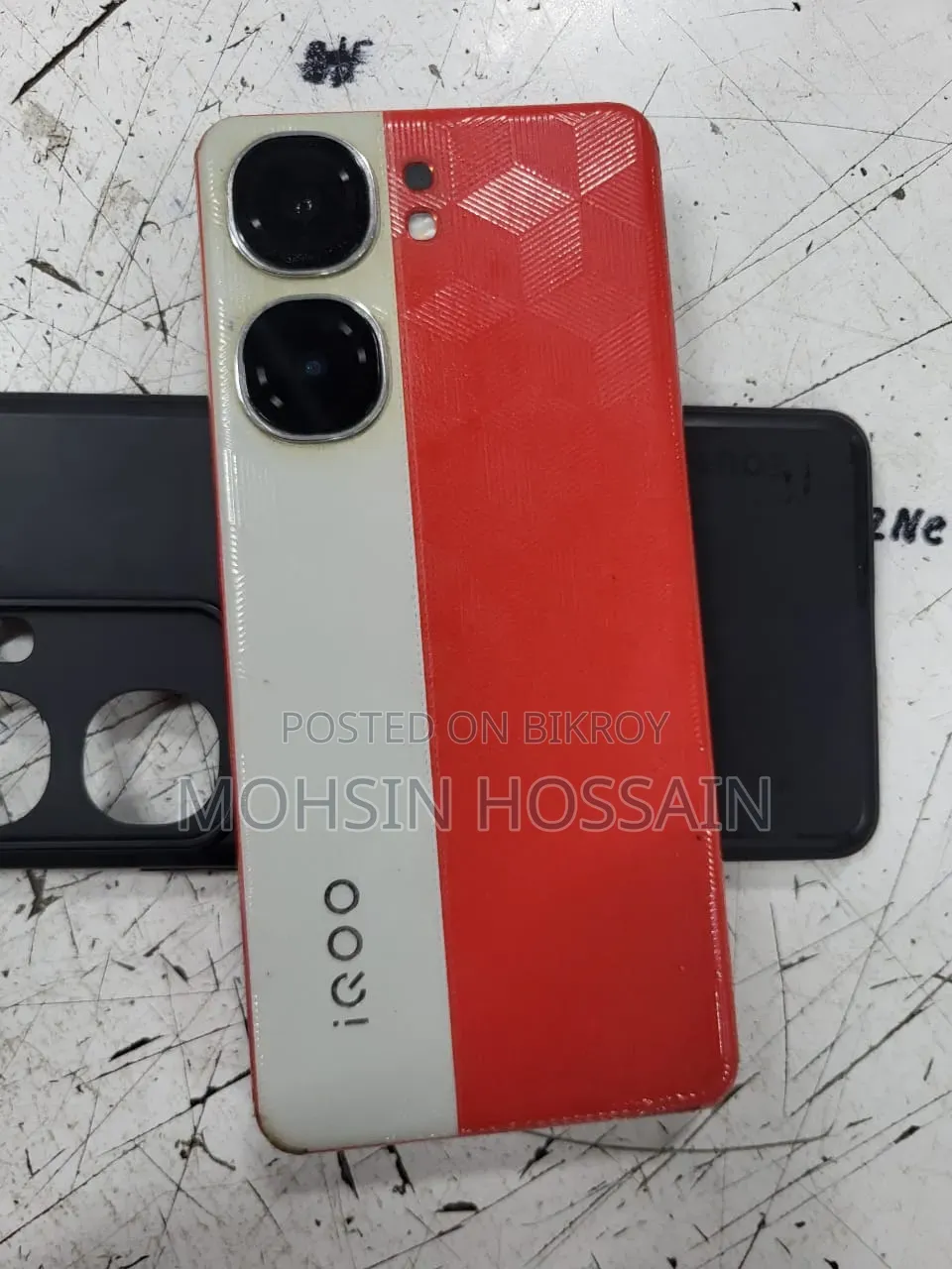 New Vivo iQOO 256 GB Red