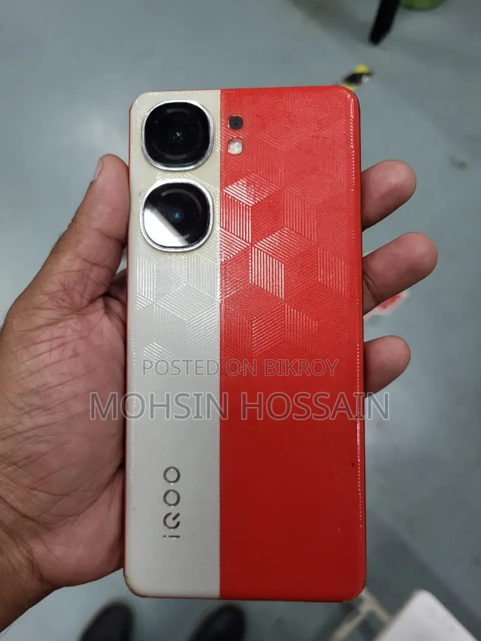 New Vivo iQOO 256 GB Red