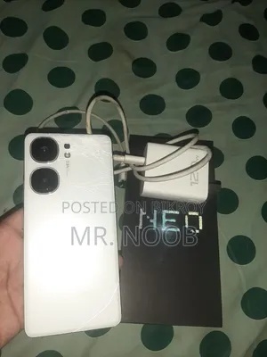 iQOO 256 GB White