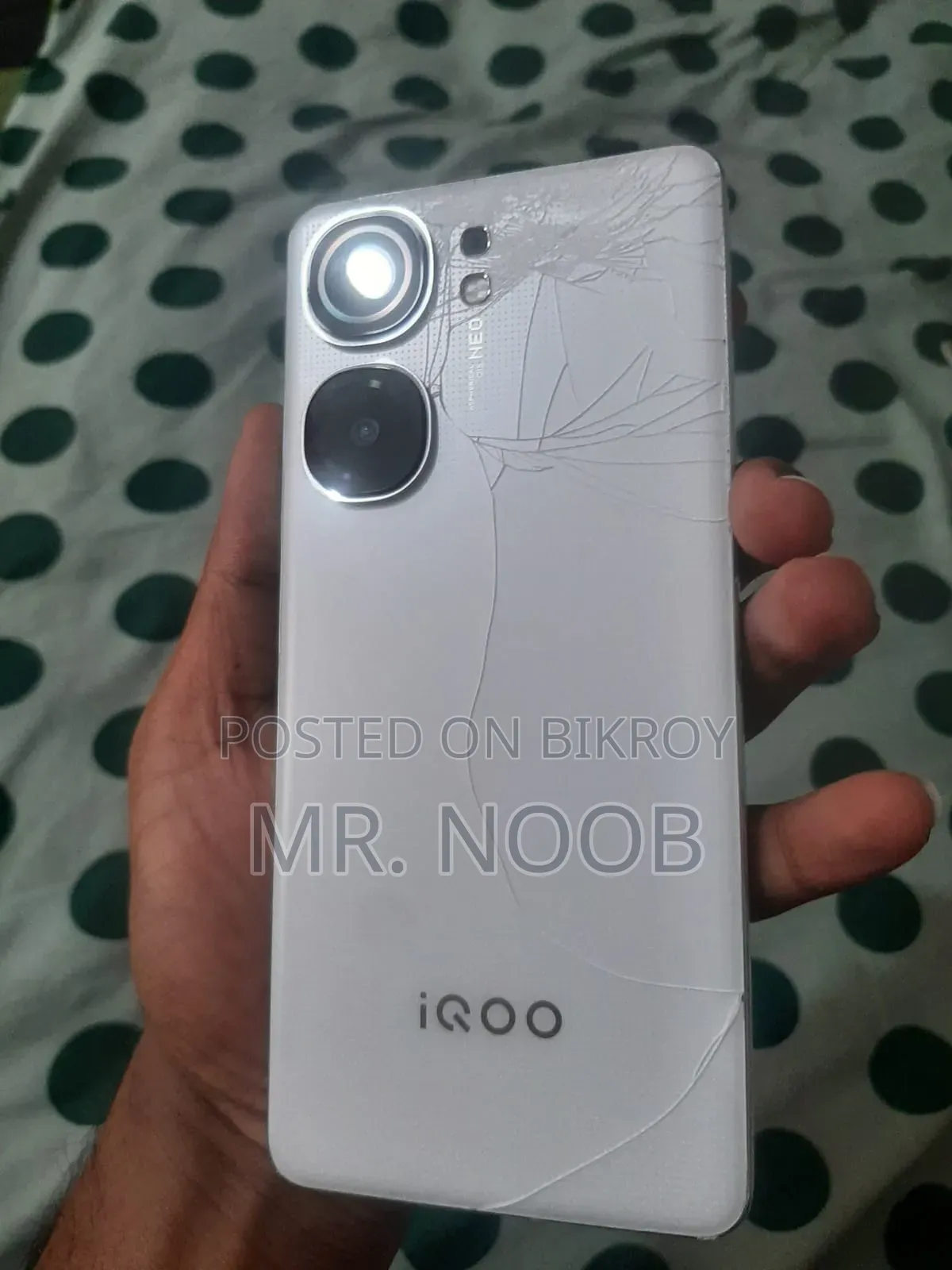 iQOO 256 GB White