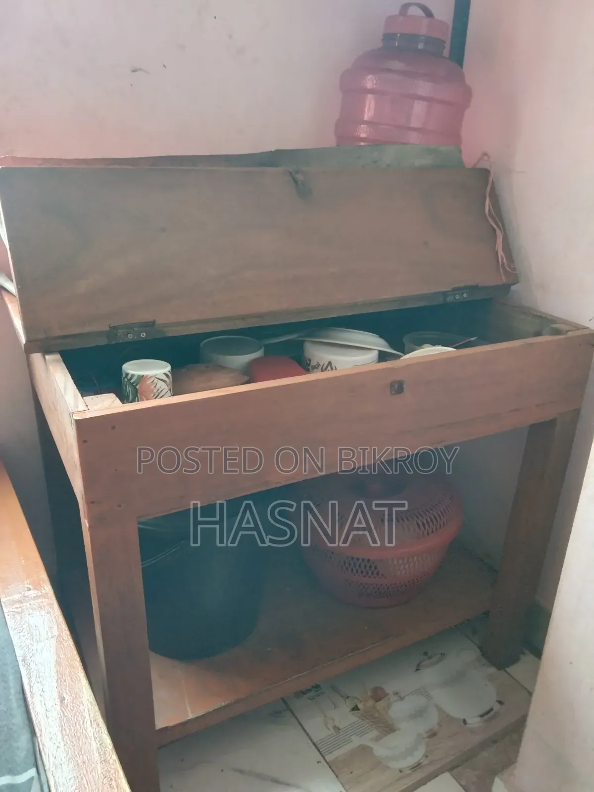 টেবিল বিক্রি করা হবে