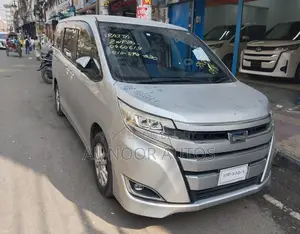 টয়োটা নোয়া ২০২১ সিলভার