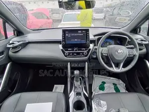 Toyota Corolla Cross 1.8 Hybrid FWD 2022 Brown