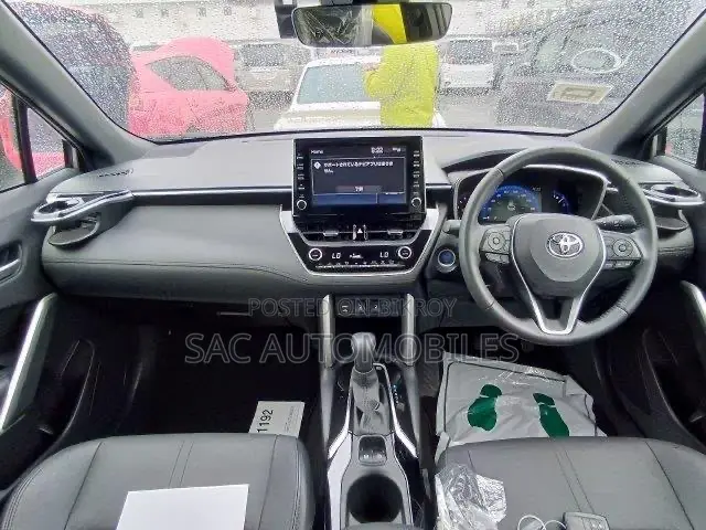 Toyota Corolla Cross 1.8 Hybrid FWD 2022 Brown