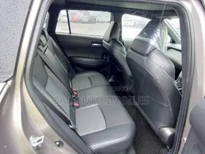 Toyota Corolla Cross 1.8 Hybrid FWD 2022 Brown