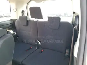 Toyota Noah 2021 Silver
