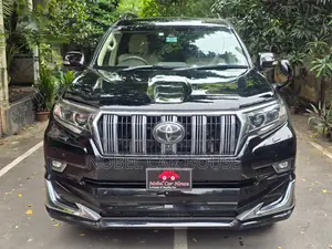 Toyota Land Cruiser Prado 2017 Black