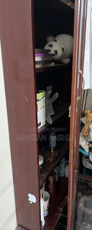 কাঠের ভ্যানিটি