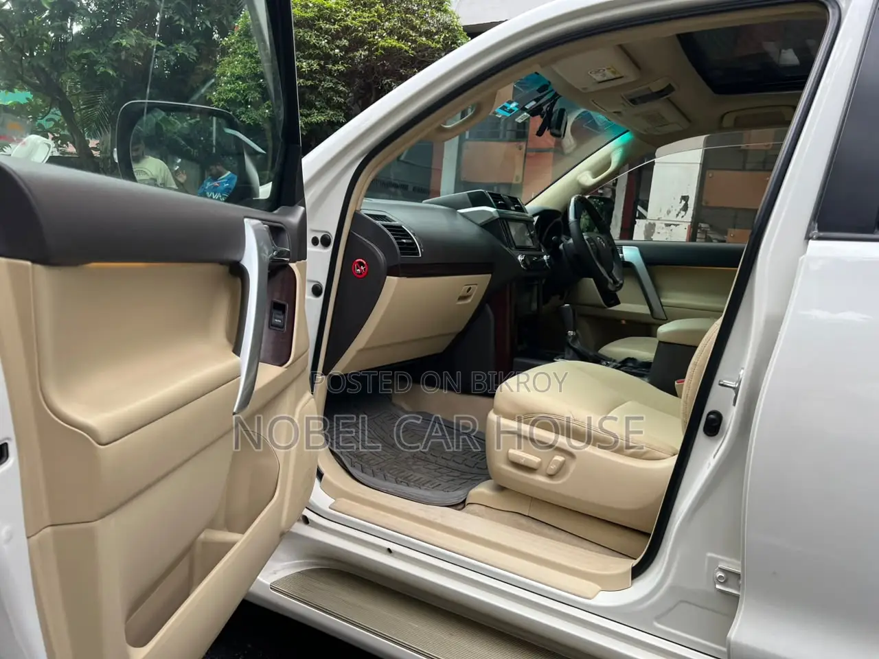 টয়োটা ল্যান্ড ক্রুজার প্রাডো ২০১৪ পার্ল